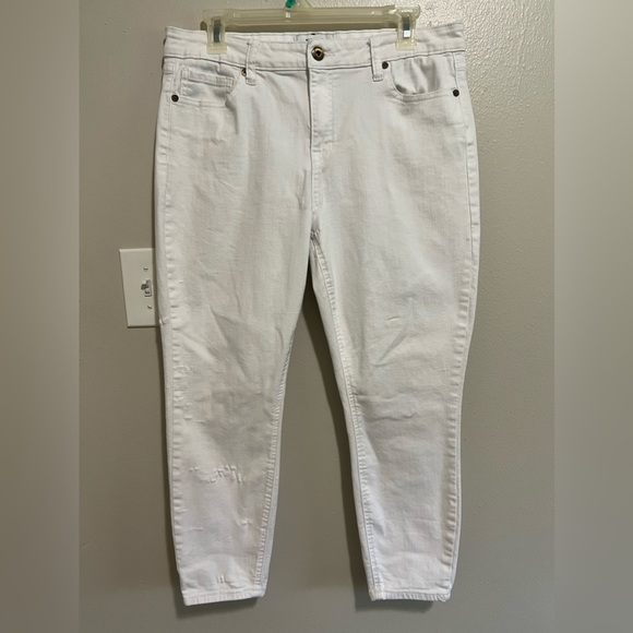 Pistola White Crop Skinny Jeans. Size 32. Like new condition, worn a handful. - Picture 5 of 8